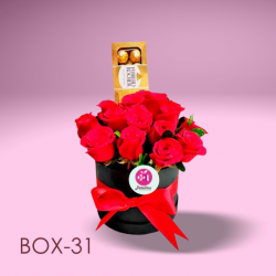 Box of 12 roses and a Ferrero Rocher (8 und)
